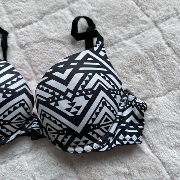 Victoria’s Secret PINK | Black & White Aztec Push-up Bra | Size 34B - Picture 5 of 10